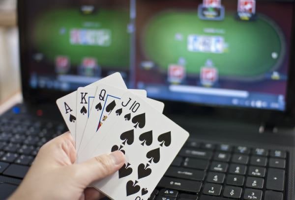 Join Domino live casino dengan dealer profesional Indonesia